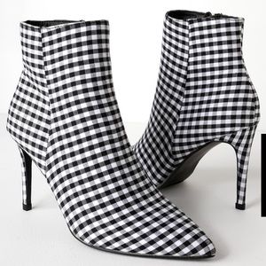 Checkered Pointed Toe Ankle Booties